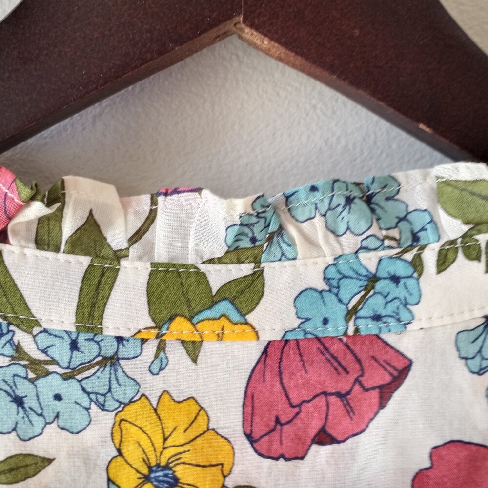 'Talbots' Floral Blouse S/P EUC - Picture 12 of 15